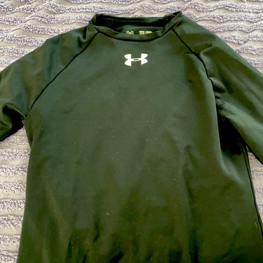 Youth XL under armour base layer